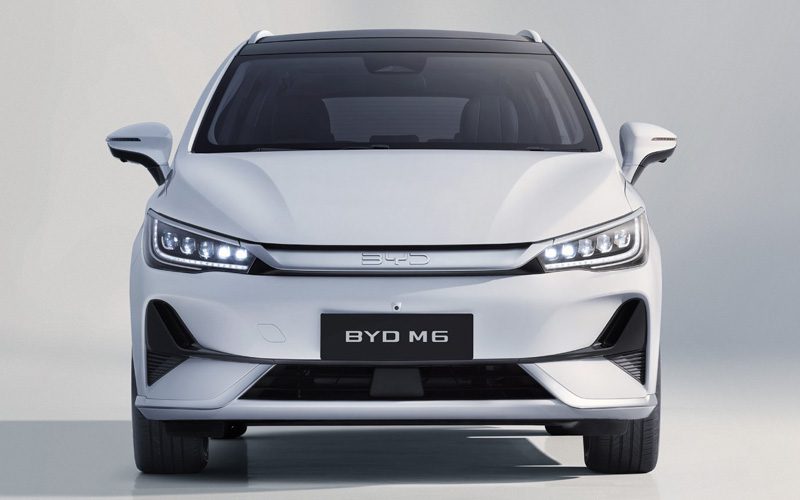 BYD M6 รถยนต์ไฟฟ้าสำหรับครอบครัว ราคาเริ่ม 829,900 บาท