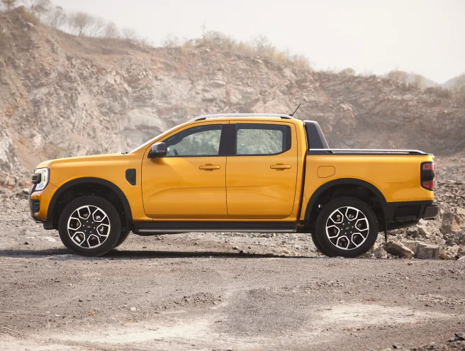 FORD RANGER 2025 สเปค ราคา และฟีเจอร์ที่โดดเด่น