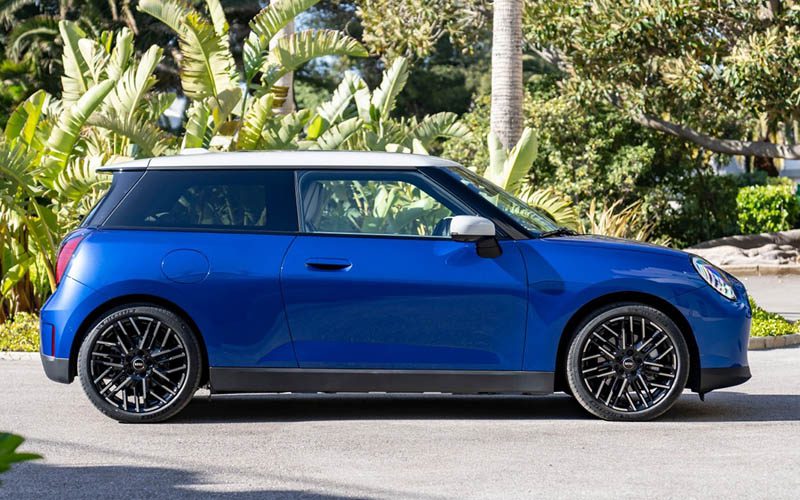 MINI Cooper SE 2025 โฉมใหม่ วิ่งได้ใกลขึ้น แต่ราคาถูกลง