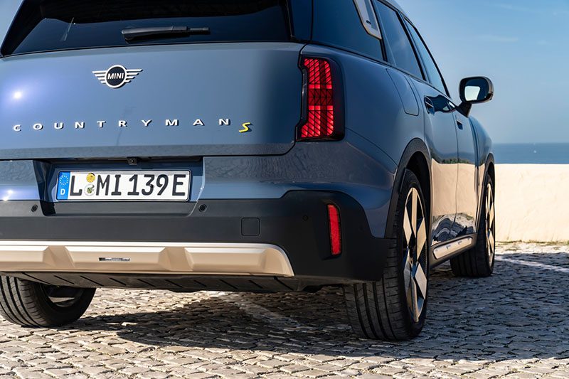 MINI Countryman SE รถ SUV ไฟฟ้า วิ่งไกล 432 กม. ราคา 3,399,000 บาท