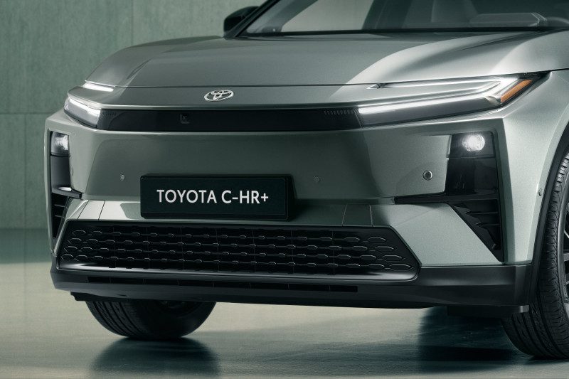 Toyota C HR+ EV ครอสโอเวอร์ไฟฟ้าผสานสไตล์และเทคโนโลยีล้ำสมัย